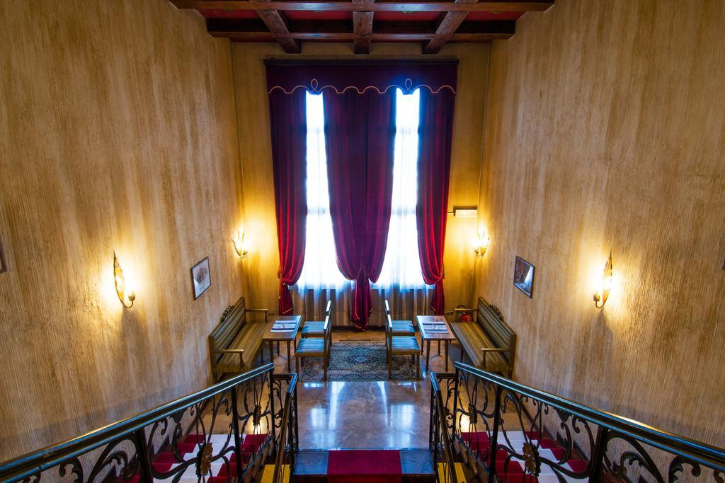 بوسيتو Hotel I Due Foscari المظهر الخارجي الصورة