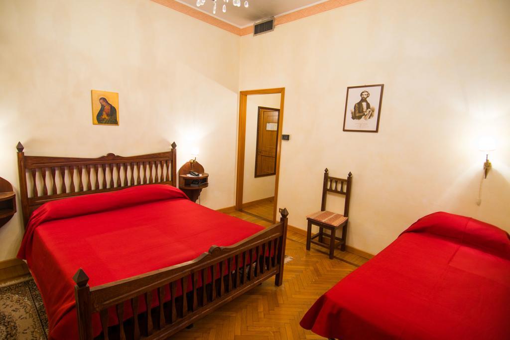 بوسيتو Hotel I Due Foscari الغرفة الصورة